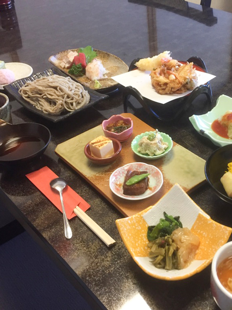 手打ちそば うどん 九重｜国産蕎麦粉を100%使用の蕎麦をご提供